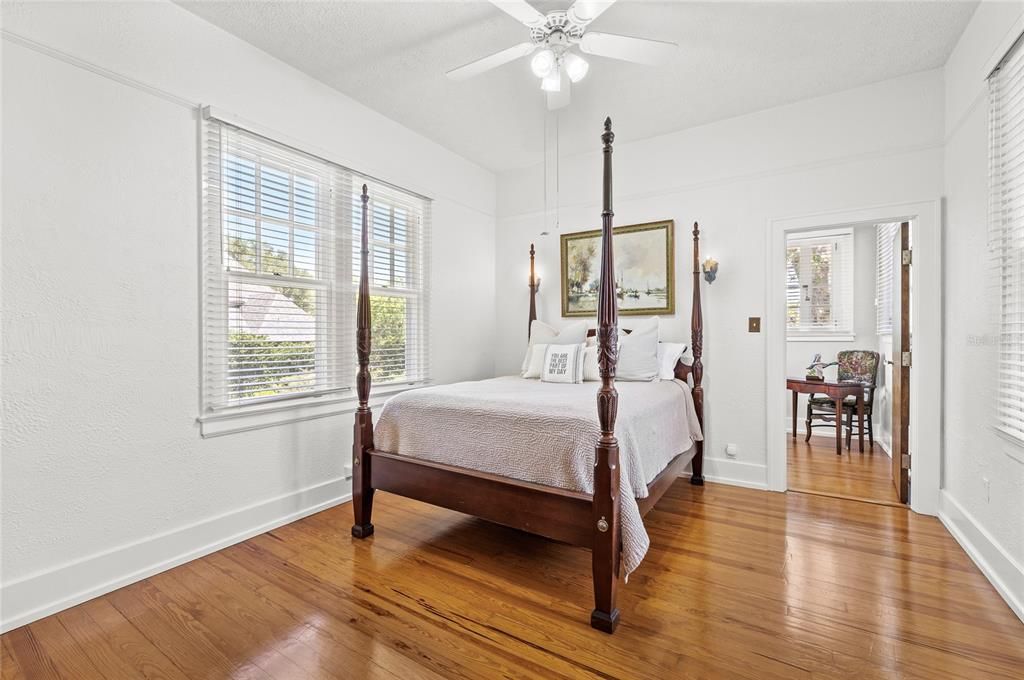 For Sale: $3,250,000 (5 beds, 3 baths, 4884 Square Feet)