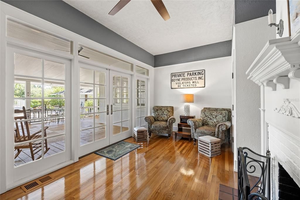 For Sale: $3,250,000 (5 beds, 3 baths, 4884 Square Feet)