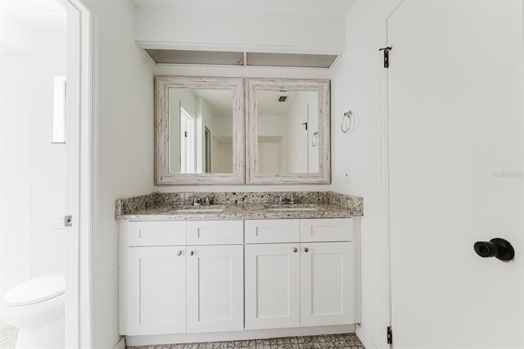 En Venta: $415,000 (3 camas, 2 baños, 1728 Pies cuadrados)