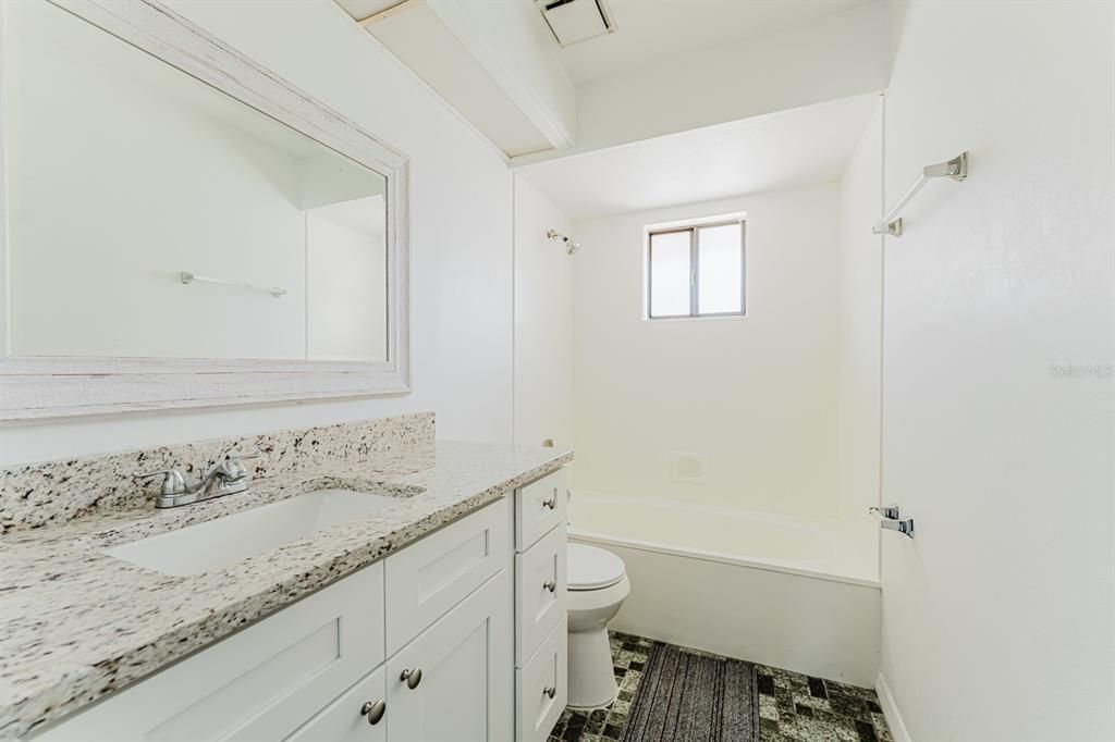 En Venta: $415,000 (3 camas, 2 baños, 1728 Pies cuadrados)