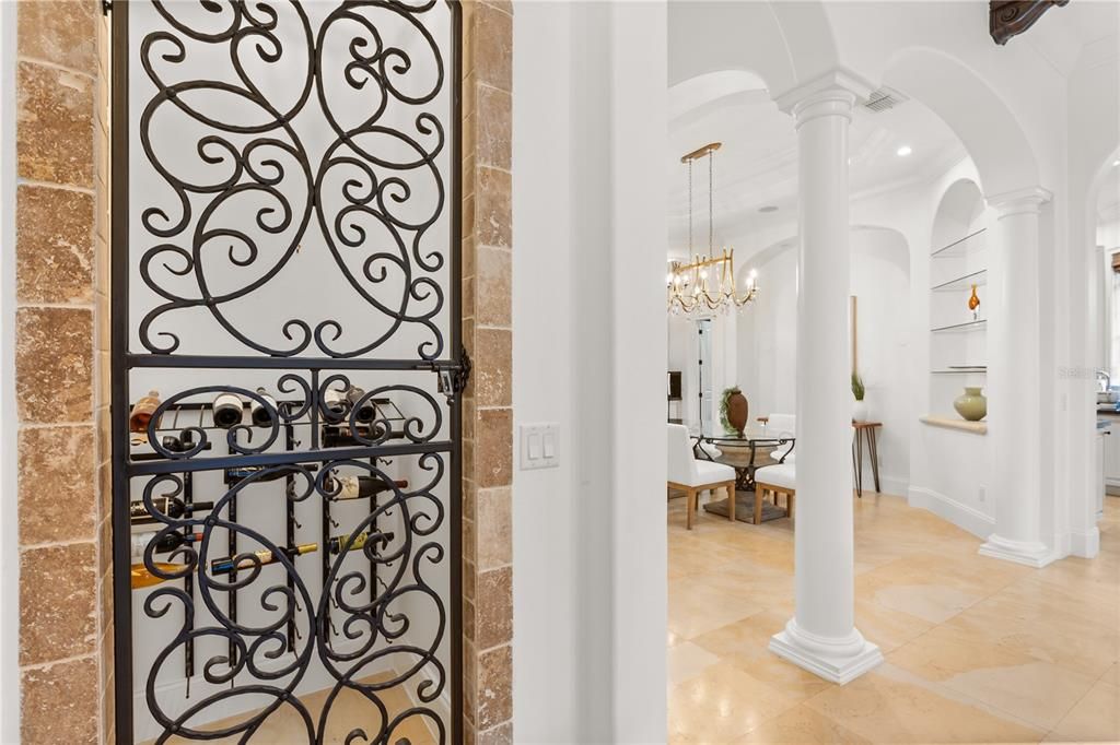 Activo con contrato: $2,195,000 (4 camas, 3 baños, 3450 Pies cuadrados)