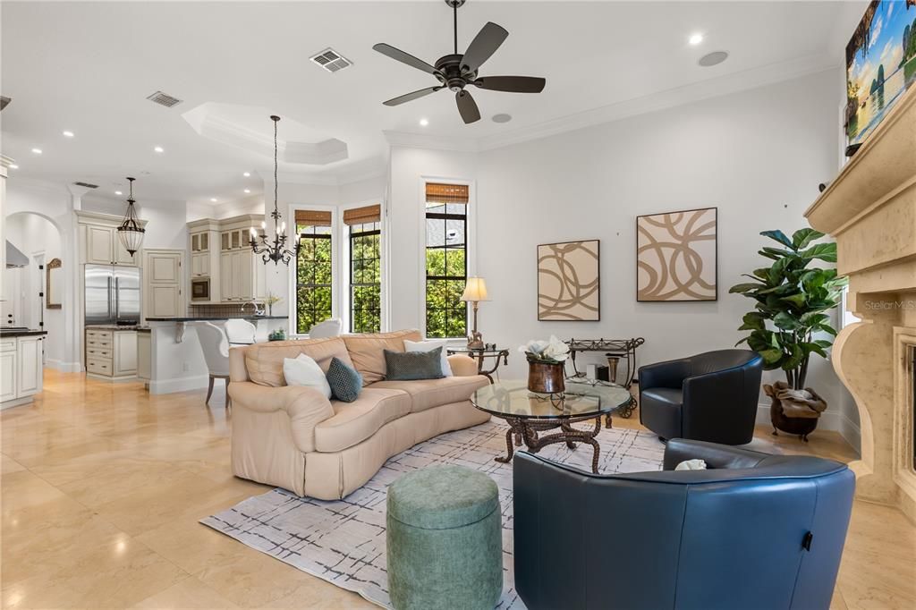 Activo con contrato: $2,195,000 (4 camas, 3 baños, 3450 Pies cuadrados)
