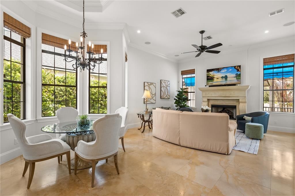 Activo con contrato: $2,195,000 (4 camas, 3 baños, 3450 Pies cuadrados)