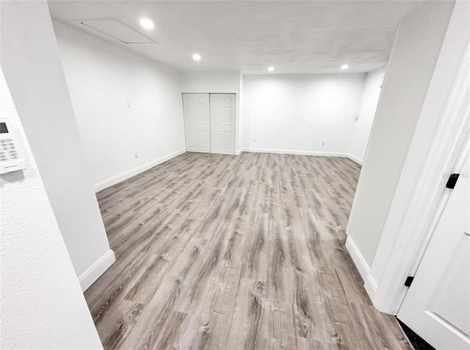For Rent: $1,000 (0 beds, 1 baths, 475 Square Feet)
