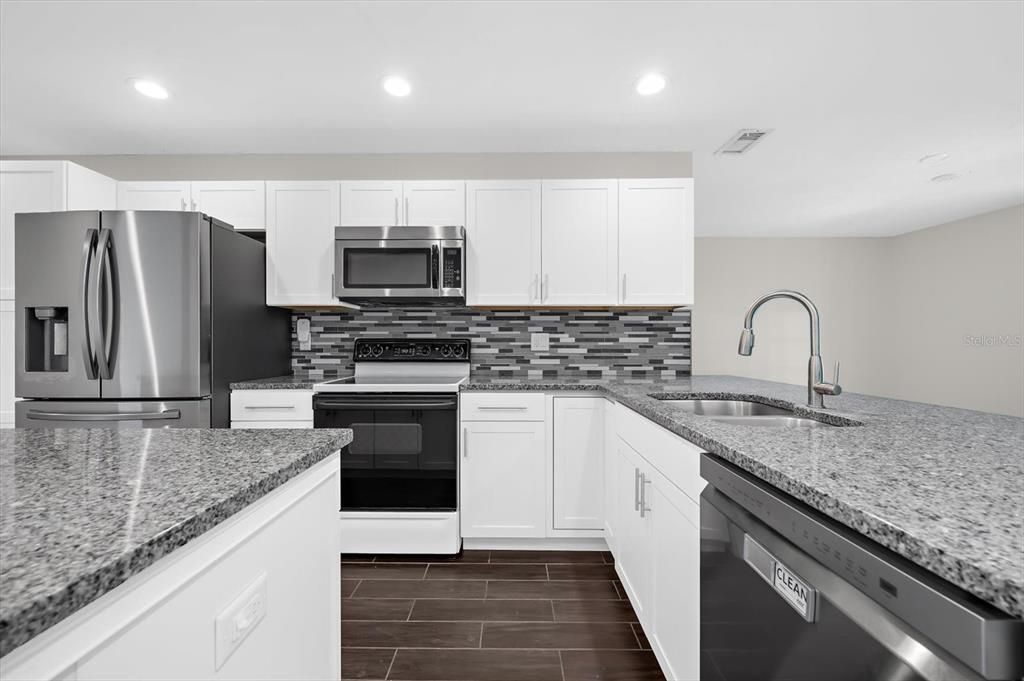 For Sale: $720,000 (3 beds, 2 baths, 1877 Square Feet)
