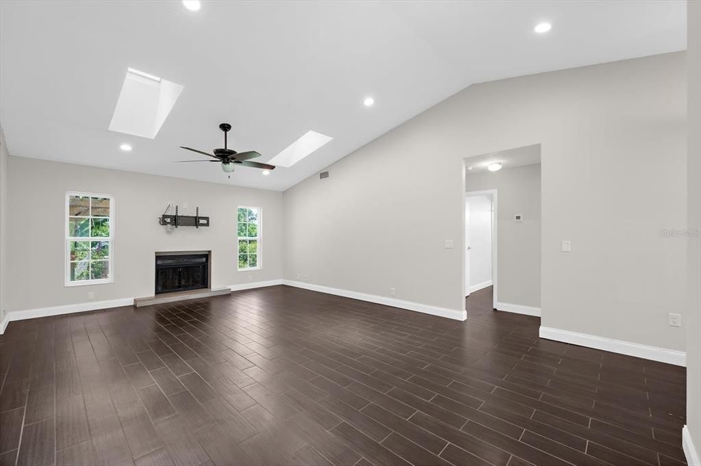 For Sale: $720,000 (3 beds, 2 baths, 1877 Square Feet)