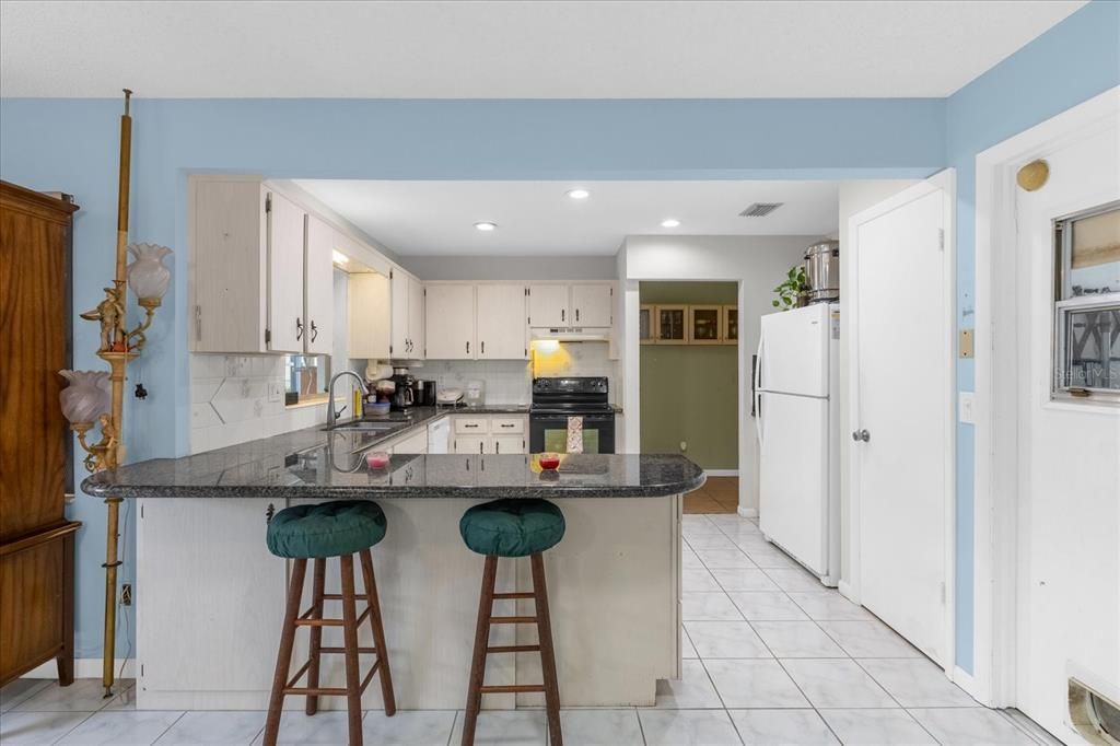 Activo con contrato: $118,900 (2 camas, 2 baños, 1571 Pies cuadrados)