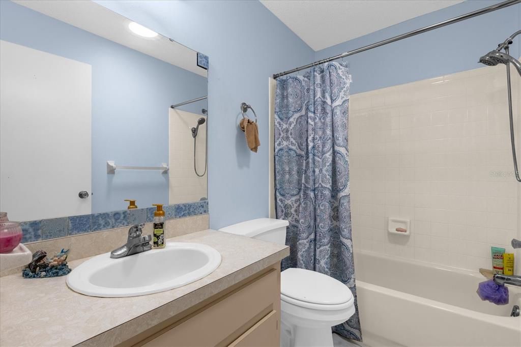 Activo con contrato: $118,900 (2 camas, 2 baños, 1571 Pies cuadrados)