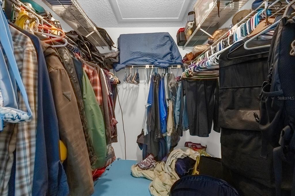 Activo con contrato: $118,900 (2 camas, 2 baños, 1571 Pies cuadrados)
