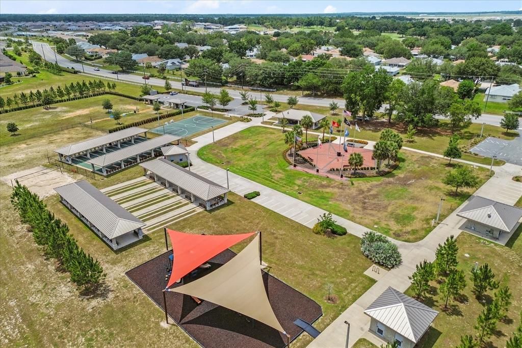 Activo con contrato: $118,900 (2 camas, 2 baños, 1571 Pies cuadrados)