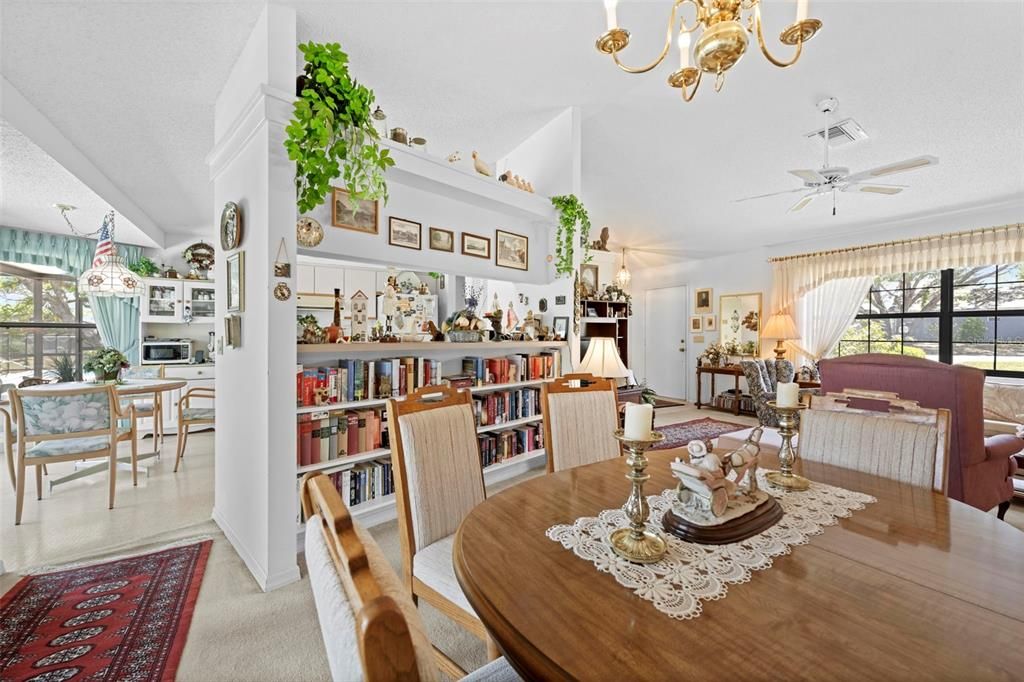 Под контрактом: $349,900 (3 спален, 2 ванн, 1680 Квадратных фут)