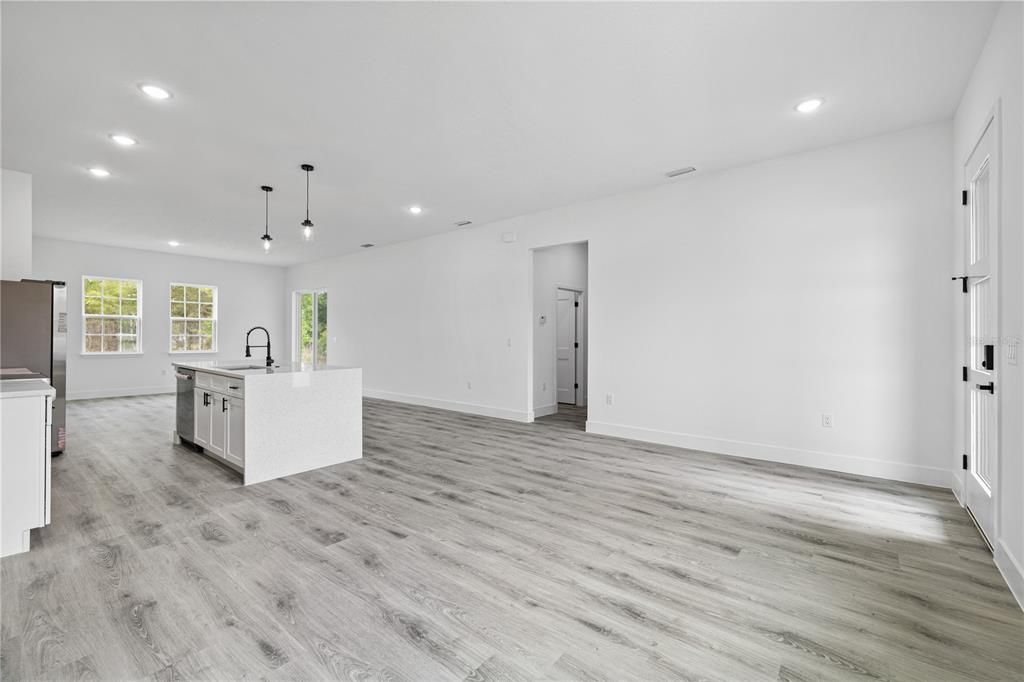 Active With Contract: $300,000 (4 beds, 2 baths, 1878 Square Feet)