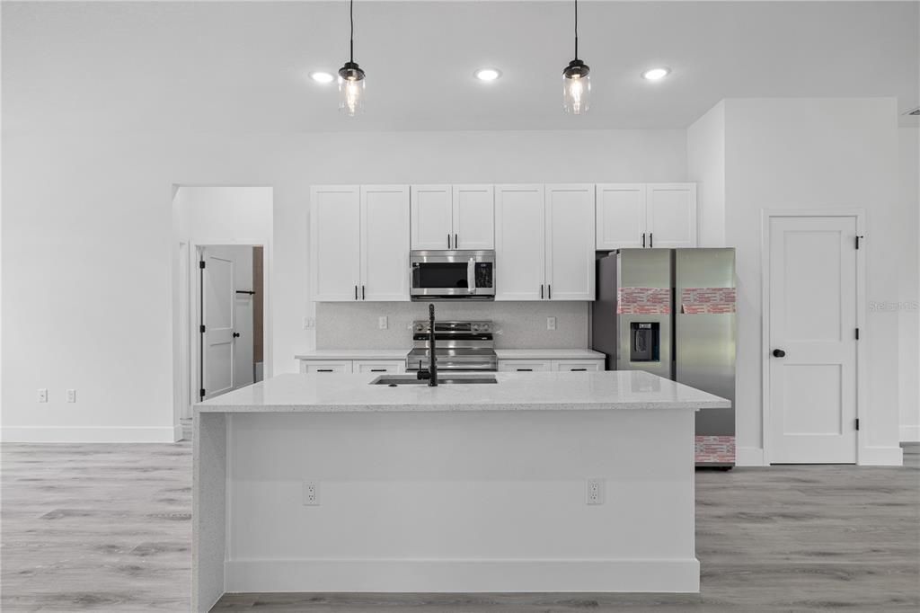 Active With Contract: $300,000 (4 beds, 2 baths, 1878 Square Feet)