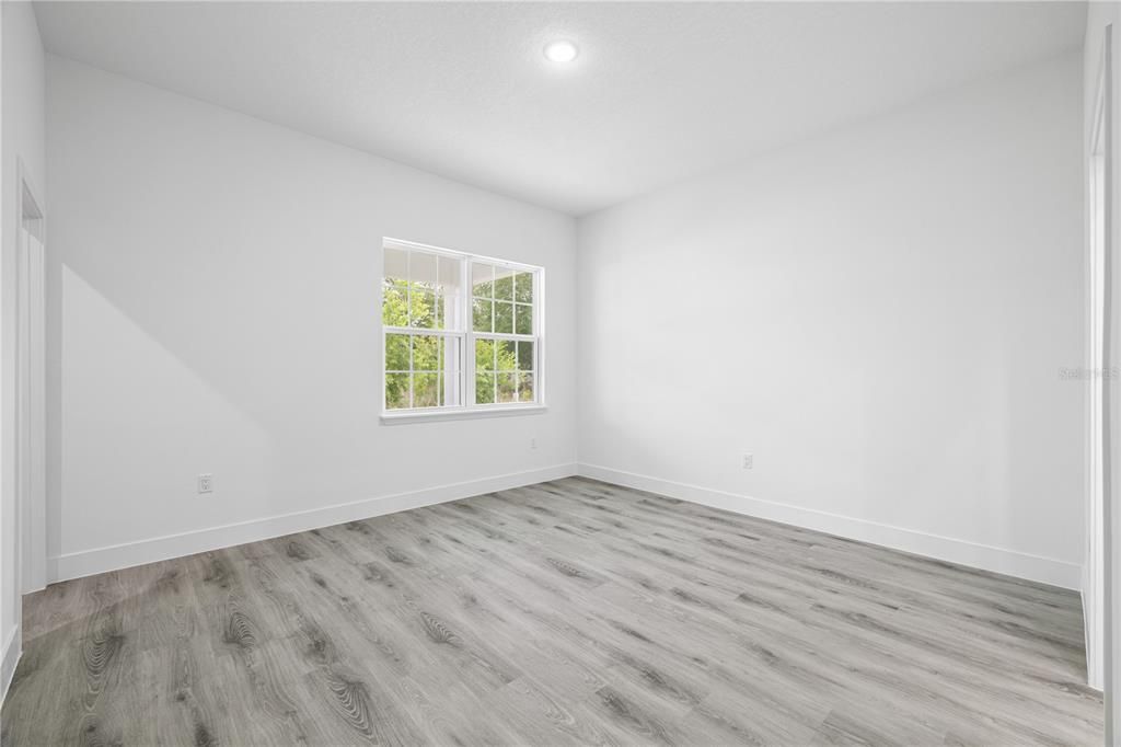 Active With Contract: $300,000 (4 beds, 2 baths, 1878 Square Feet)