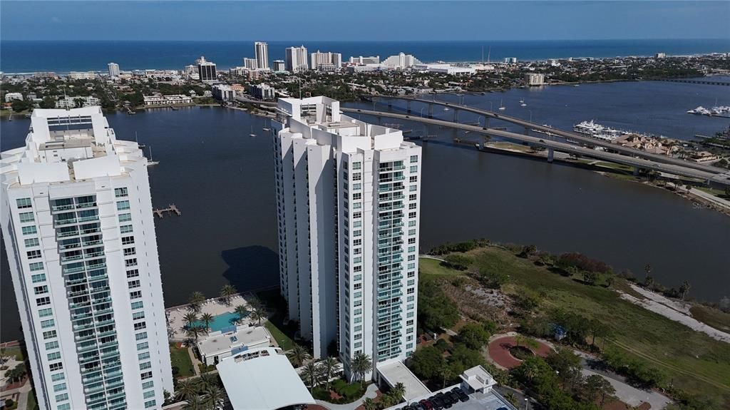 For Sale: $349,000 (3 beds, 3 baths, 1922 Square Feet)
