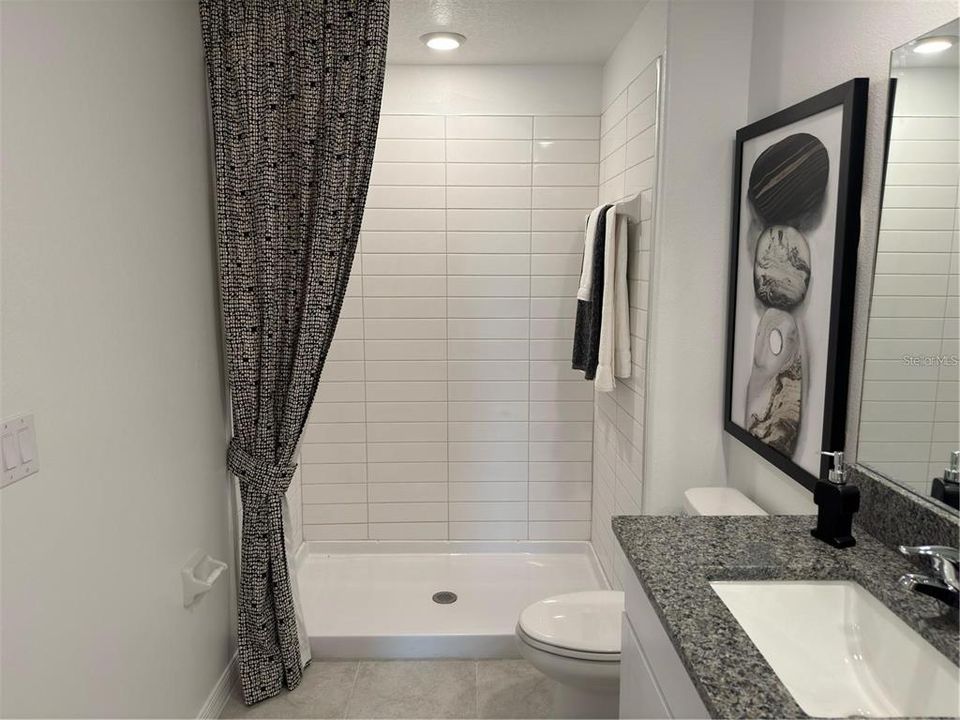 For Rent: $2,150 (3 beds, 2 baths, 1634 Square Feet)