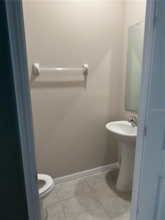 For Rent: $2,150 (3 beds, 2 baths, 1634 Square Feet)