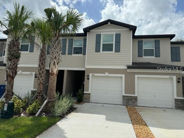 For Rent: $2,150 (3 beds, 2 baths, 1634 Square Feet)