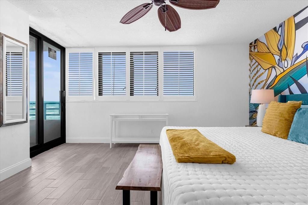 Active With Contract: $410,000 (2 beds, 2 baths, 1347 Square Feet)