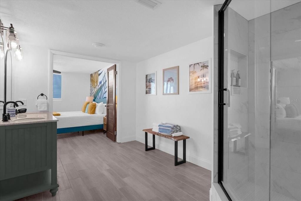 Active With Contract: $410,000 (2 beds, 2 baths, 1347 Square Feet)