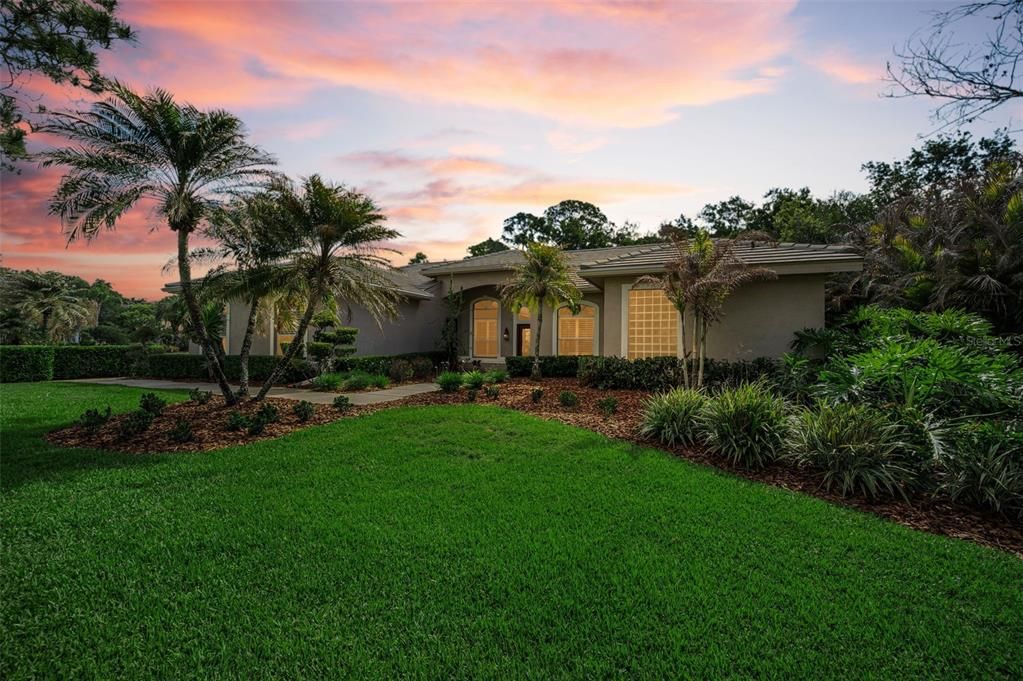 Recently Sold: $1,075,000 (4 beds, 3 baths, 2850 Square Feet)