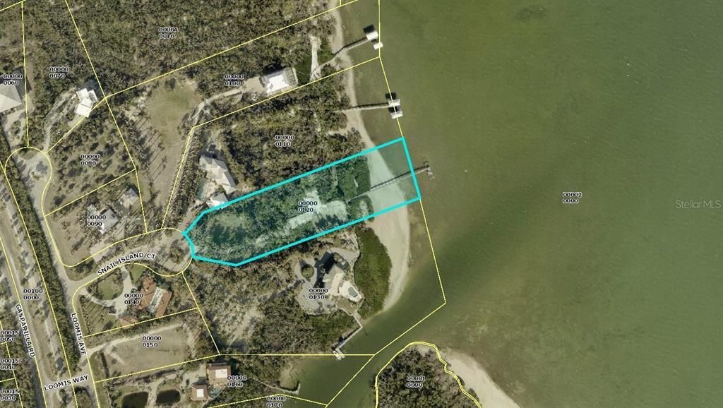 待售: $9,850,000 (2.43 acres)
