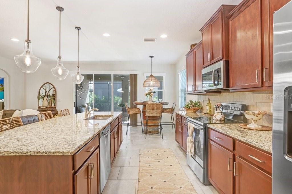 En Venta: $615,000 (3 camas, 2 baños, 1828 Pies cuadrados)