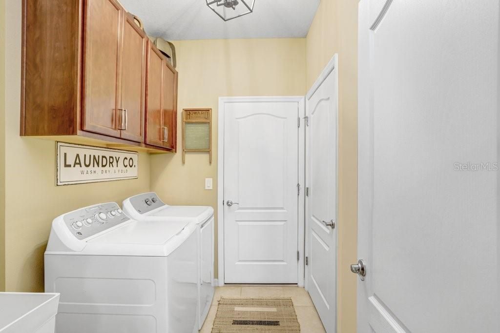 En Venta: $615,000 (3 camas, 2 baños, 1828 Pies cuadrados)
