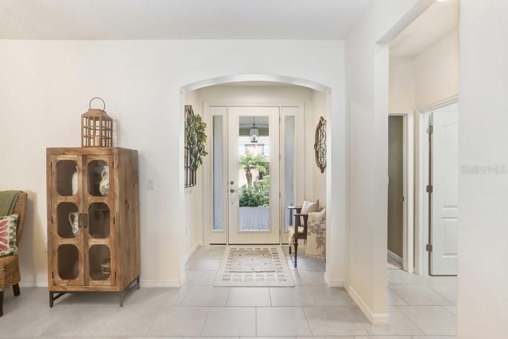 En Venta: $615,000 (3 camas, 2 baños, 1828 Pies cuadrados)