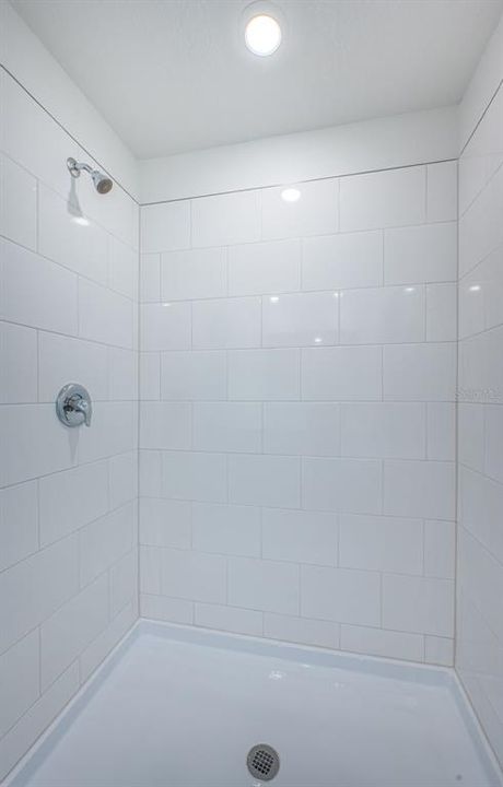 For Rent: $2,650 (4 beds, 2 baths, 1870 Square Feet)