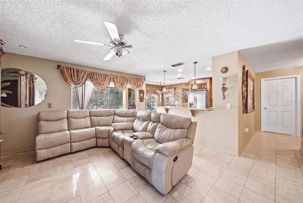 Active With Contract: $450,000 (4 beds, 2 baths, 2290 Square Feet)