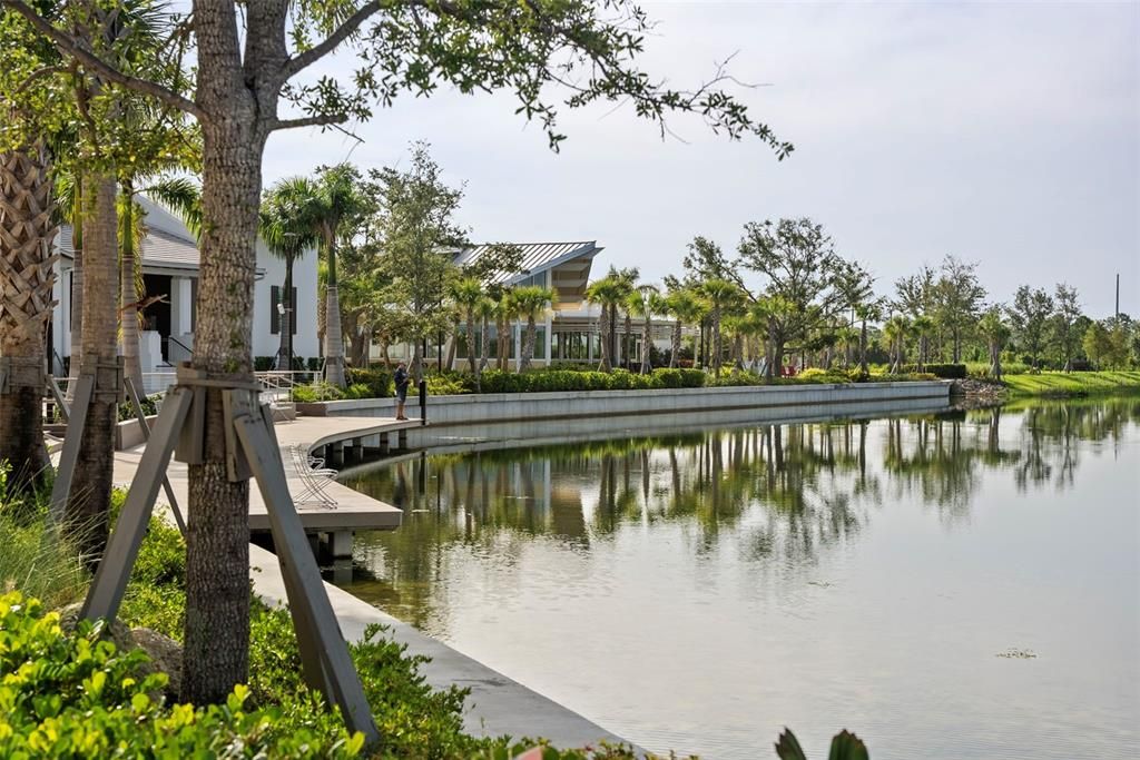 Activo con contrato: $1,295,000 (5 camas, 4 baños, 3167 Pies cuadrados)