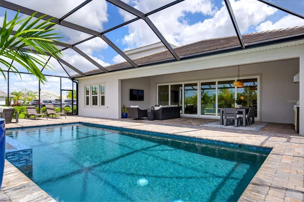 Activo con contrato: $1,295,000 (5 camas, 4 baños, 3167 Pies cuadrados)