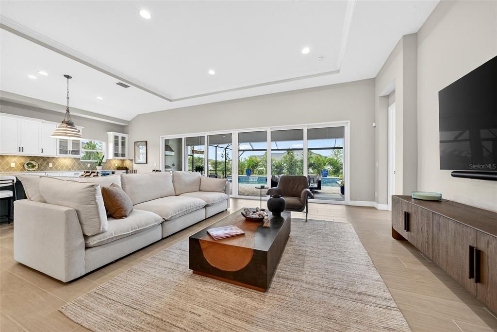 Activo con contrato: $1,295,000 (5 camas, 4 baños, 3167 Pies cuadrados)