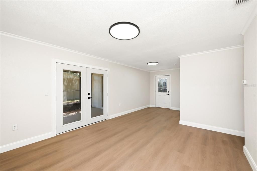 Activo con contrato: $199,900 (3 camas, 1 baños, 840 Pies cuadrados)
