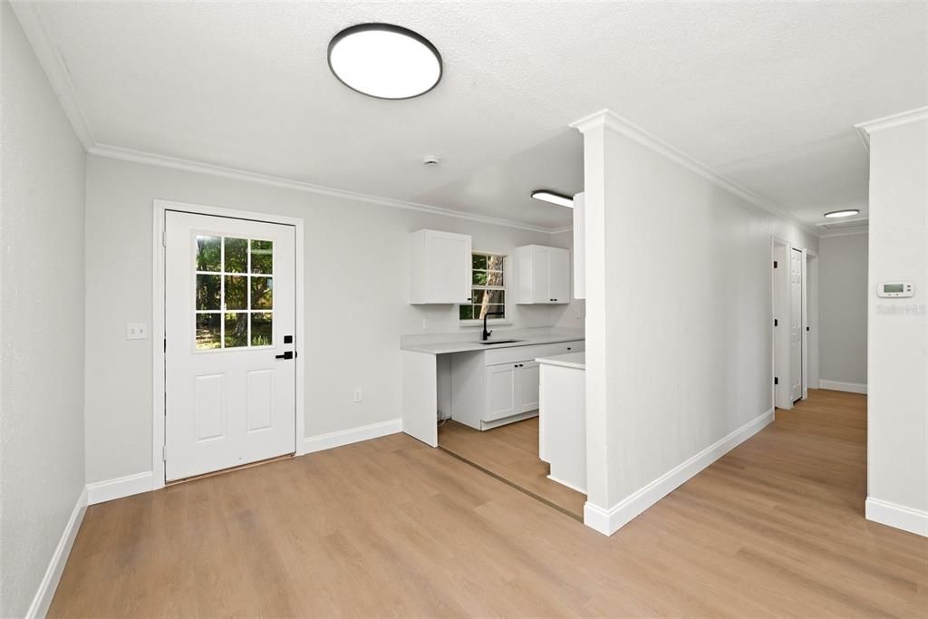 Activo con contrato: $199,900 (3 camas, 1 baños, 840 Pies cuadrados)