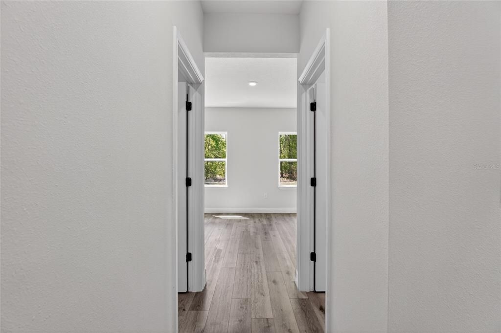 For Rent: $2,150 (4 beds, 2 baths, 1833 Square Feet)