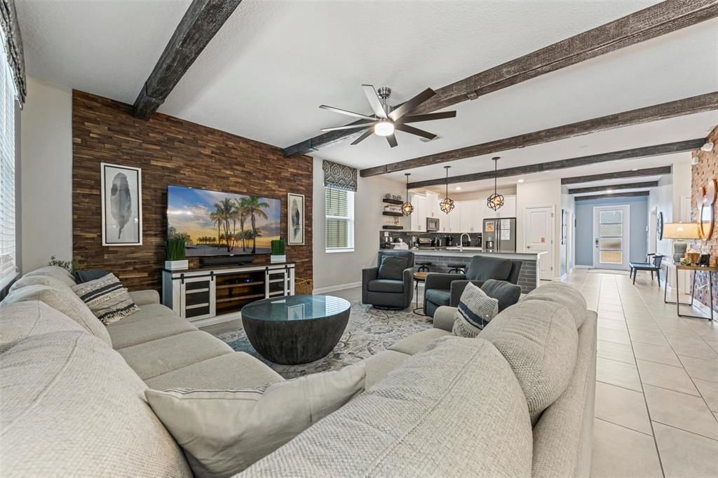 For Sale: $949,000 (9 beds, 5 baths, 4289 Square Feet)