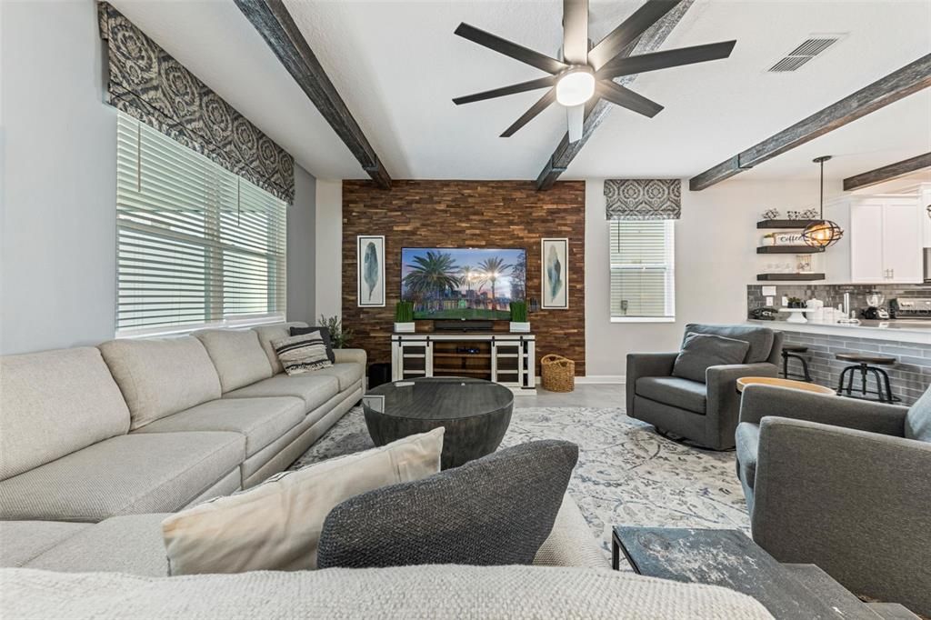 For Sale: $949,000 (9 beds, 5 baths, 4289 Square Feet)