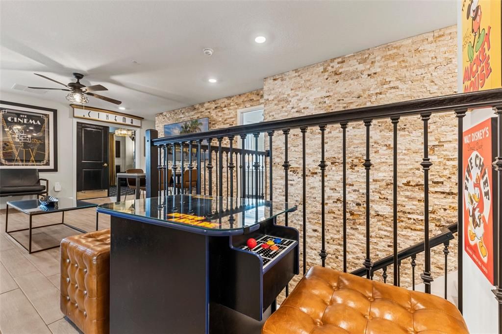For Sale: $949,000 (9 beds, 5 baths, 4289 Square Feet)