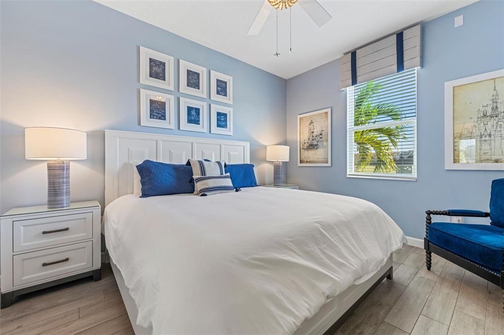 For Sale: $949,000 (9 beds, 5 baths, 4289 Square Feet)