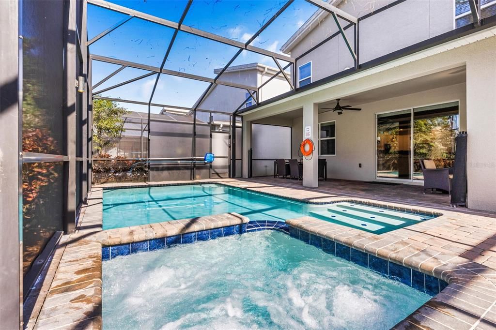 For Sale: $949,000 (9 beds, 5 baths, 4289 Square Feet)