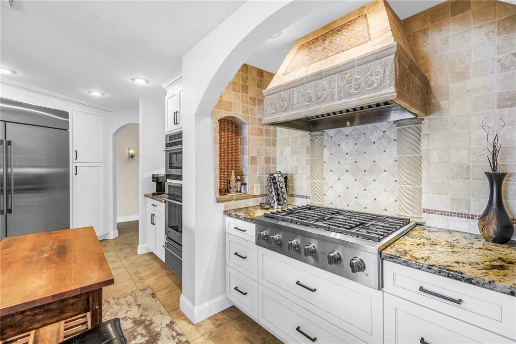 For Sale: $2,394,000 (5 beds, 3 baths, 2892 Square Feet)
