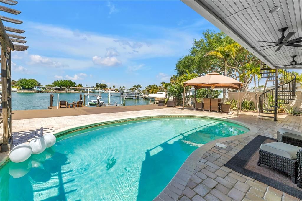 For Sale: $2,394,000 (5 beds, 3 baths, 2892 Square Feet)