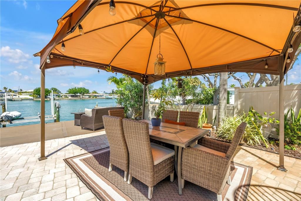 For Sale: $2,394,000 (5 beds, 3 baths, 2892 Square Feet)