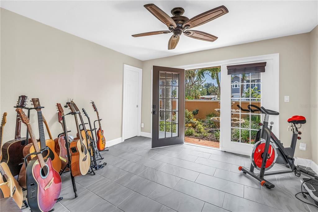 For Sale: $2,394,000 (5 beds, 3 baths, 2892 Square Feet)
