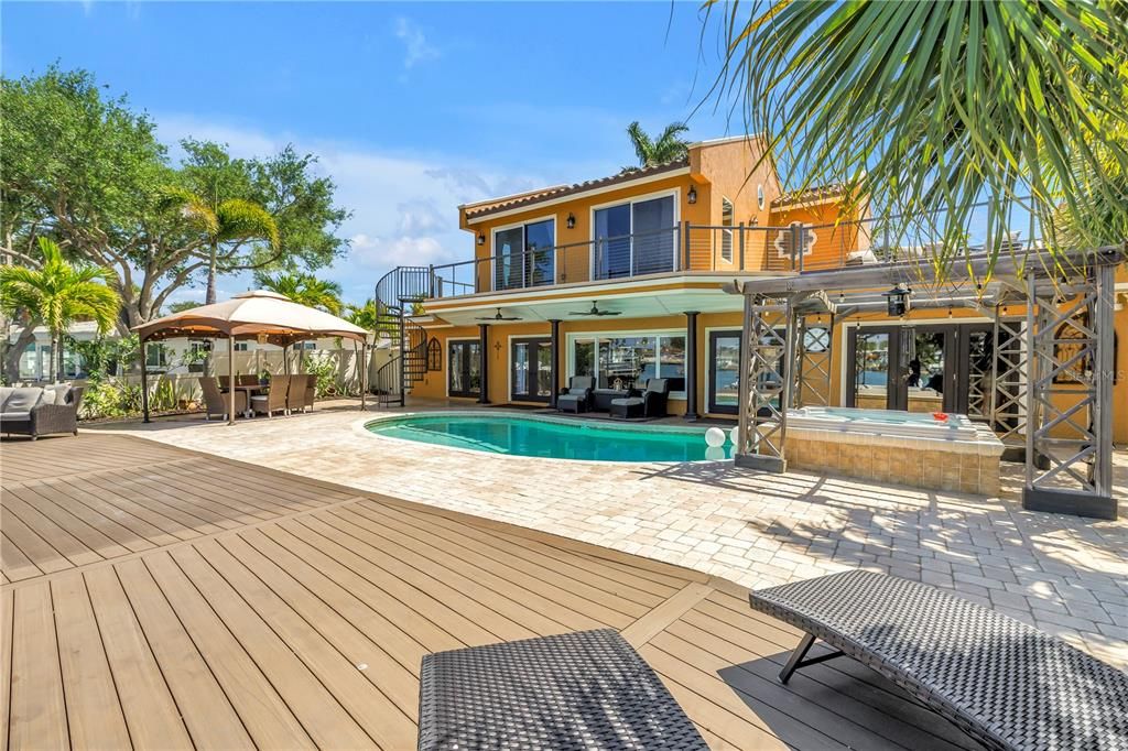 For Sale: $2,394,000 (5 beds, 3 baths, 2892 Square Feet)