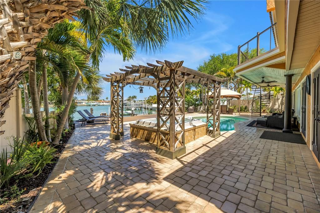 For Sale: $2,394,000 (5 beds, 3 baths, 2892 Square Feet)