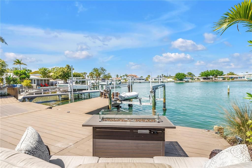 For Sale: $2,394,000 (5 beds, 3 baths, 2892 Square Feet)