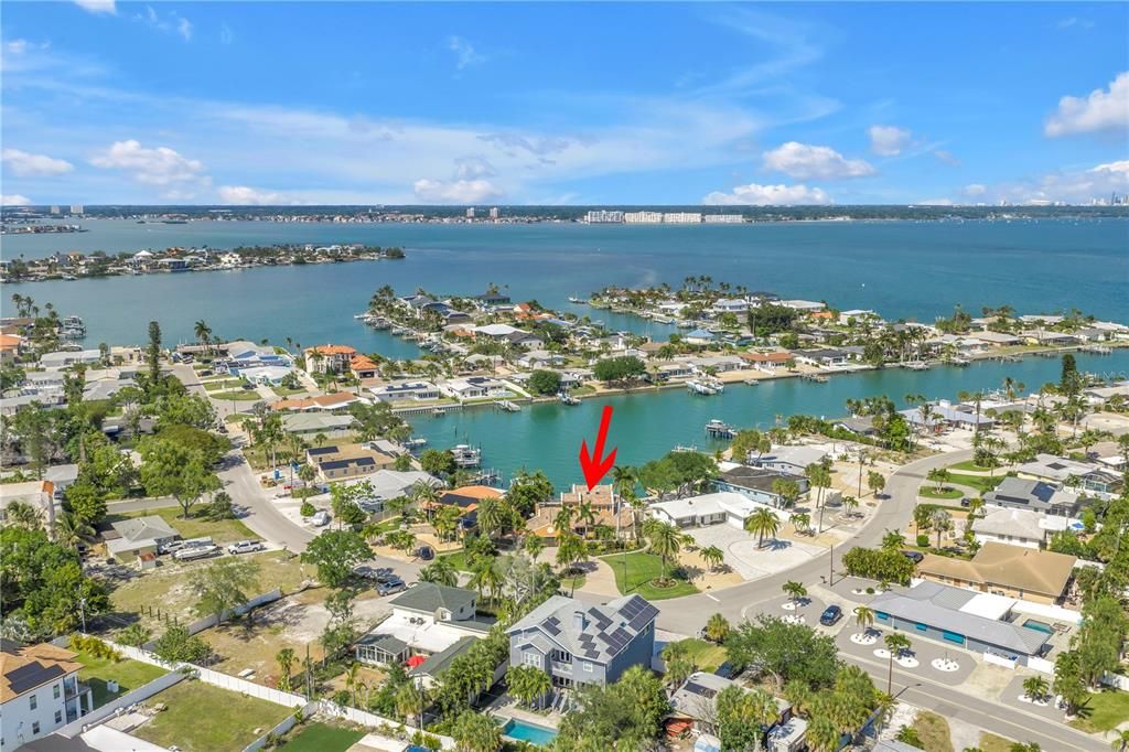 For Sale: $2,394,000 (5 beds, 3 baths, 2892 Square Feet)